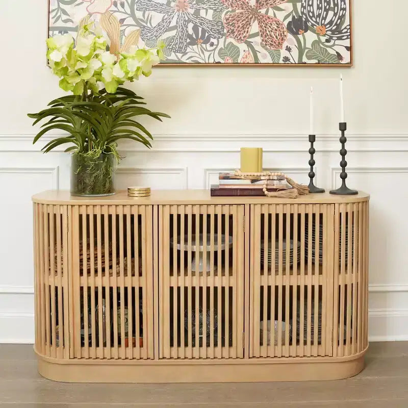 Plank+Beam Contour Sideboard aus Massivholz mit 3 Türen, 59-Zoll-TV-Ständer fürs Wohnzimmer