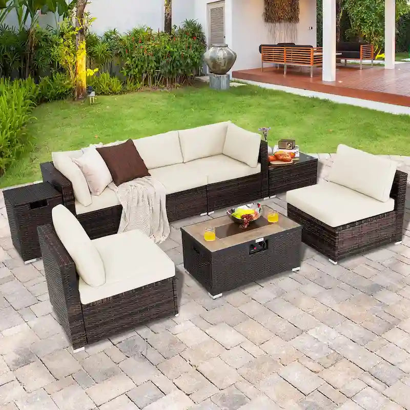 8-teiliges Patio-Rattanmöbel-Set mit Feuerstellentisch, Gasflaschenhalter, Abdeckung und Terrassenmöbeln