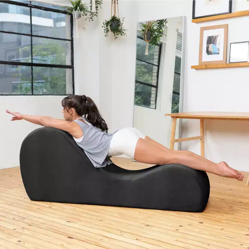 Avana elegante Chaiselongue für Yoga – in den USA gefertigt – ideal für Dehnübungen, Entspannung, Training und mehr, 60T x 18B x 26H Zoll, Hellgrau
