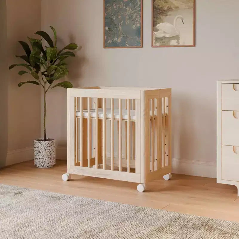 Łóżeczko Babyletto Yuzu 8 w 1 z zestawami do przekształcania na każdym etapie