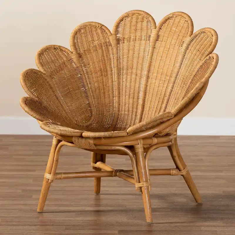 Blossom Boho-Akzentstuhl aus Honig-Rattan in Blumenform