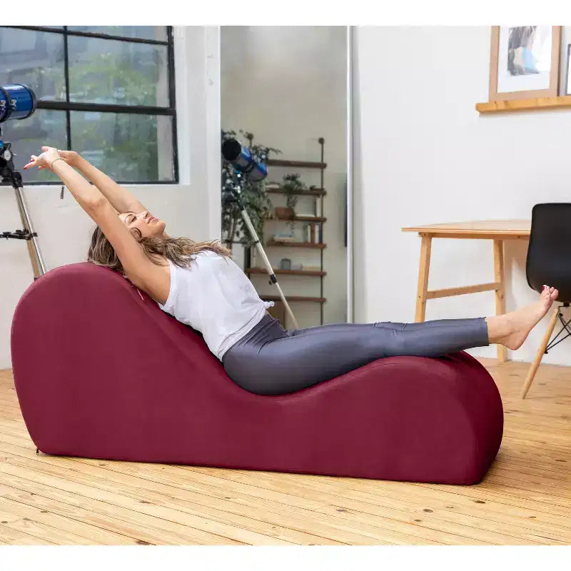 Avana elegante Chaiselongue für Yoga – in den USA gefertigt – ideal für Dehnübungen, Entspannung, Training und mehr, 60T x 18B x 26H Zoll, Hellgrau