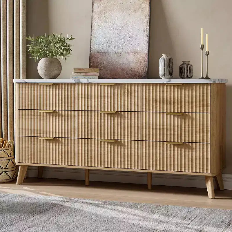 Komoda s 9 rýhovanými zásuvkami, moderní skříňka, dřevěná komoda pod TV, design se zaobleným profilem do obývacího pokoje nebo chodby