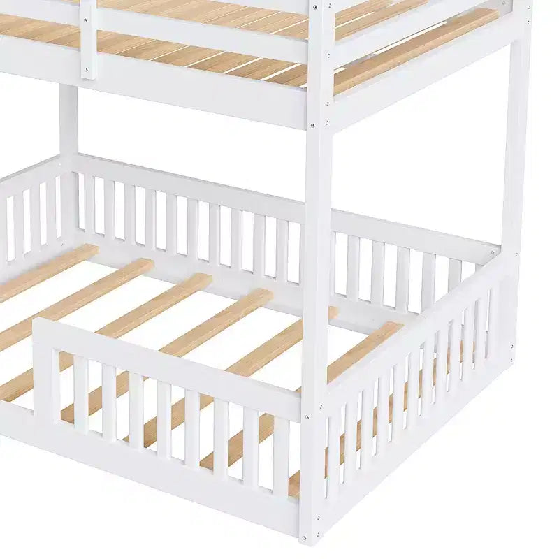 Letto a castello in legno matrimoniale sopra matrimoniale con scala e sponde di sicurezza, letto a castello matrimoniale basso con rete a doghe