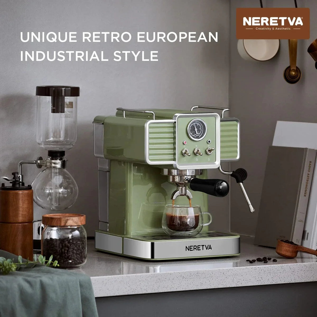 Espressokoffiemachine met melkopschuimer en stoomfunctie