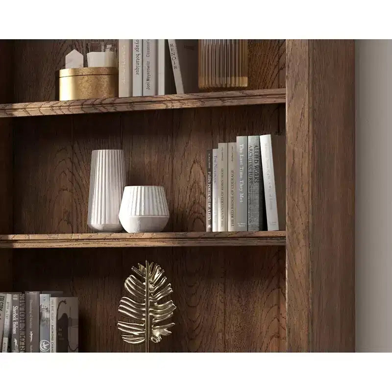 94 traditionelles hohes Bücherregal aus Holz mit Stauraum, Stratton-Kollektion, Braun – Martin Furniture