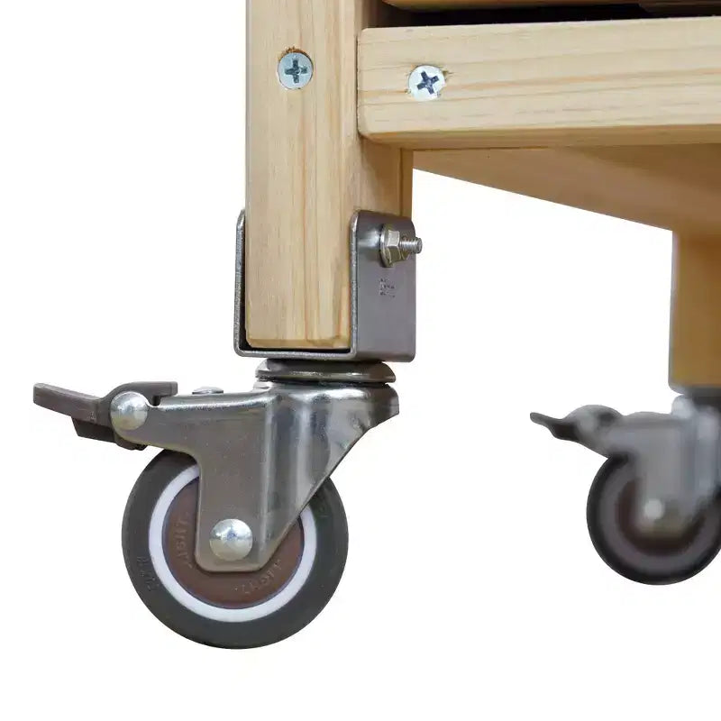 Okak Outdoor-Kücheninsel mit Edelstahlplatte, Küchenwagen aus Holz mit Türen, Regalen und Gewürzablage, rollbare Kücheninsel