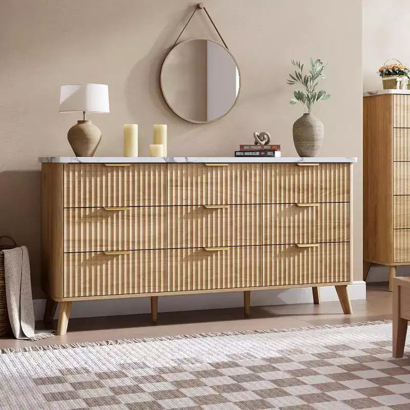 Komoda s 9 rýhovanými zásuvkami, moderní skříňka, dřevěná komoda pod TV, design se zaobleným profilem do obývacího pokoje nebo chodby