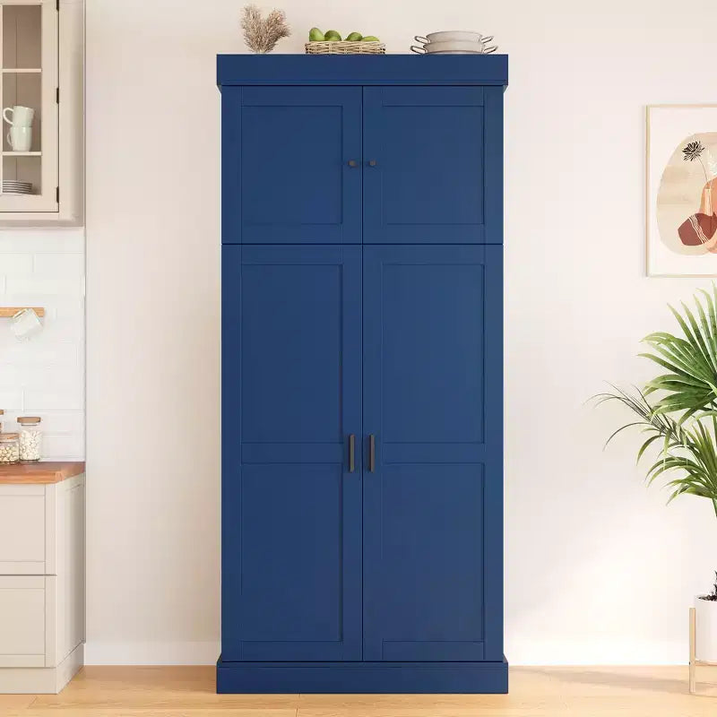 Freistehender 77-Zoll-Küchenschrank, Aufbewahrungsschrank im Landhausstil mit verstellbaren Regalböden, Türablagen, Schubladen und Weinregalen – ModernLuxe