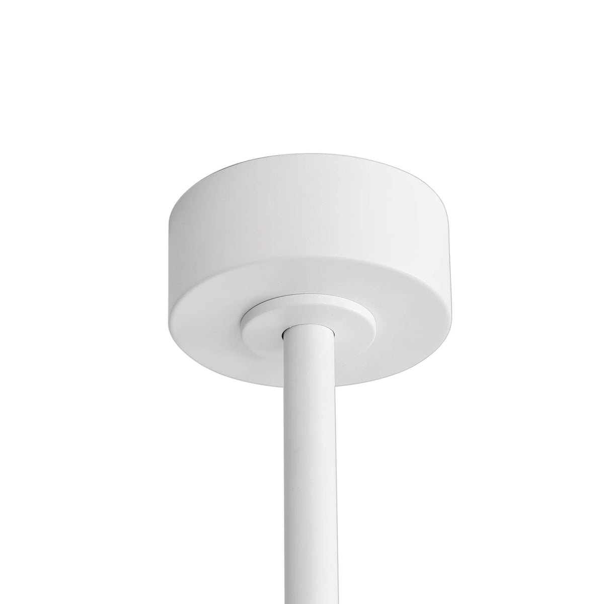 Ventilateur de plafond noir de 65 po à 8 pales avec lumière et télécommande