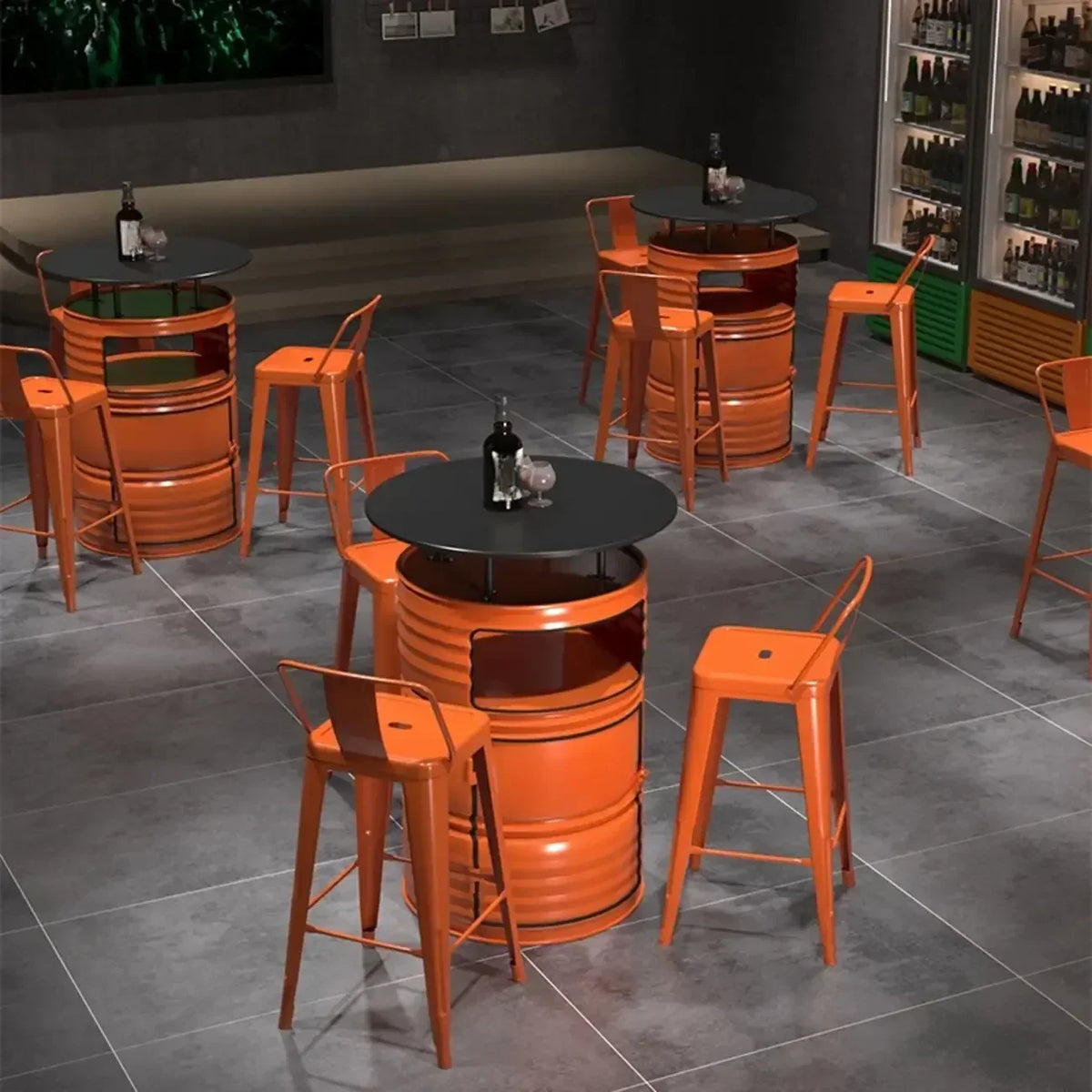 Tavolini industriali da bar in metallo nero e arancione a forma di bidone