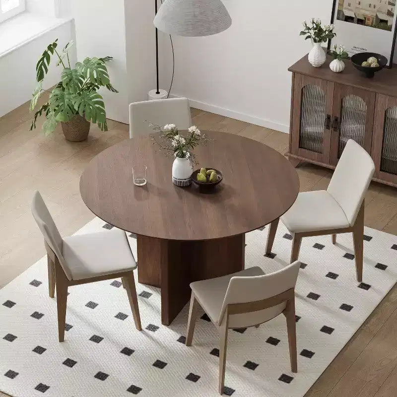 Okrągły stół jadalniany PexFix 45 x 45 z litego drewna w kolorze orzecha, z eleganckimi łukowatymi nogami, do nowoczesnych jadalni i kuchni