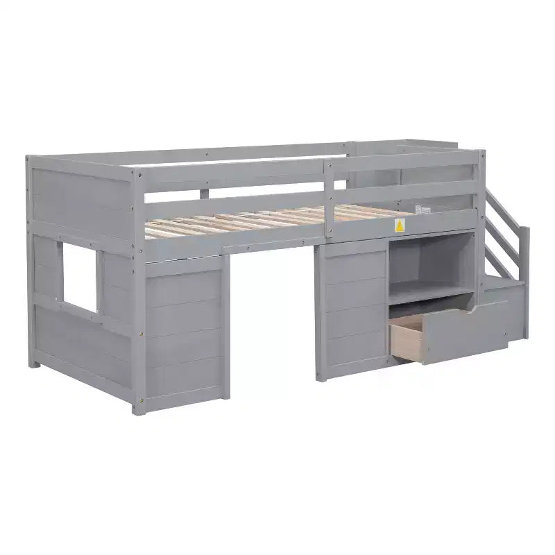 Letto soppalcato singolo Okak in legno massello con scale e spazio contenitore, letto a castello singolo basso con cassetti e ripiani, letto soppalcato multifunzionale per bambini e ragazzi